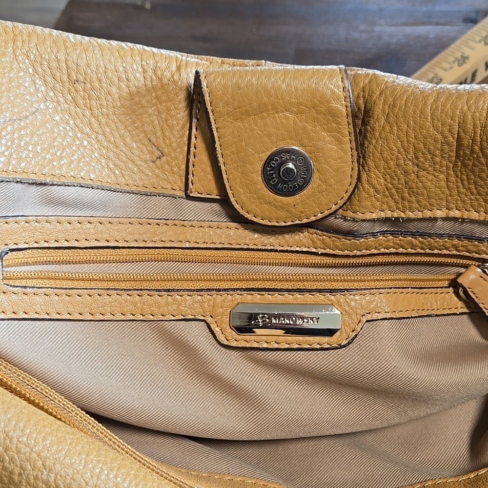 B Makowsky Elegant Tan Leather Tote Bag Hobo Bag With Braided Handles Footed - Picture 3 of 9